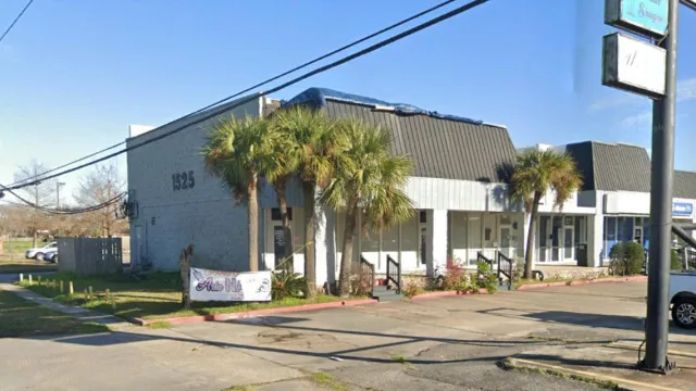 1525 suites 1&2 Lapalco Blvd, Harvey