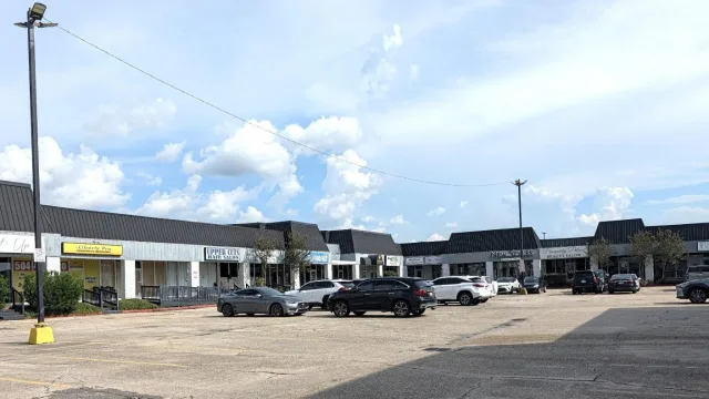 1525 Suite 26 Lapalco, Harvey, La. 70058