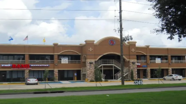 2245 Manhattan Blvd, Harvey